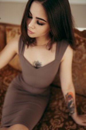 Escort girl КаринаВирус