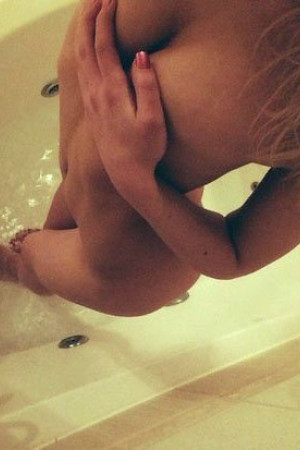 Escort girl Зарина без предоплаты 