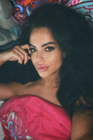 Индивидуалка Non