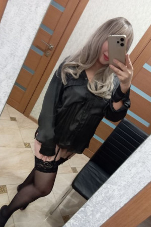 Escort girl Азиза